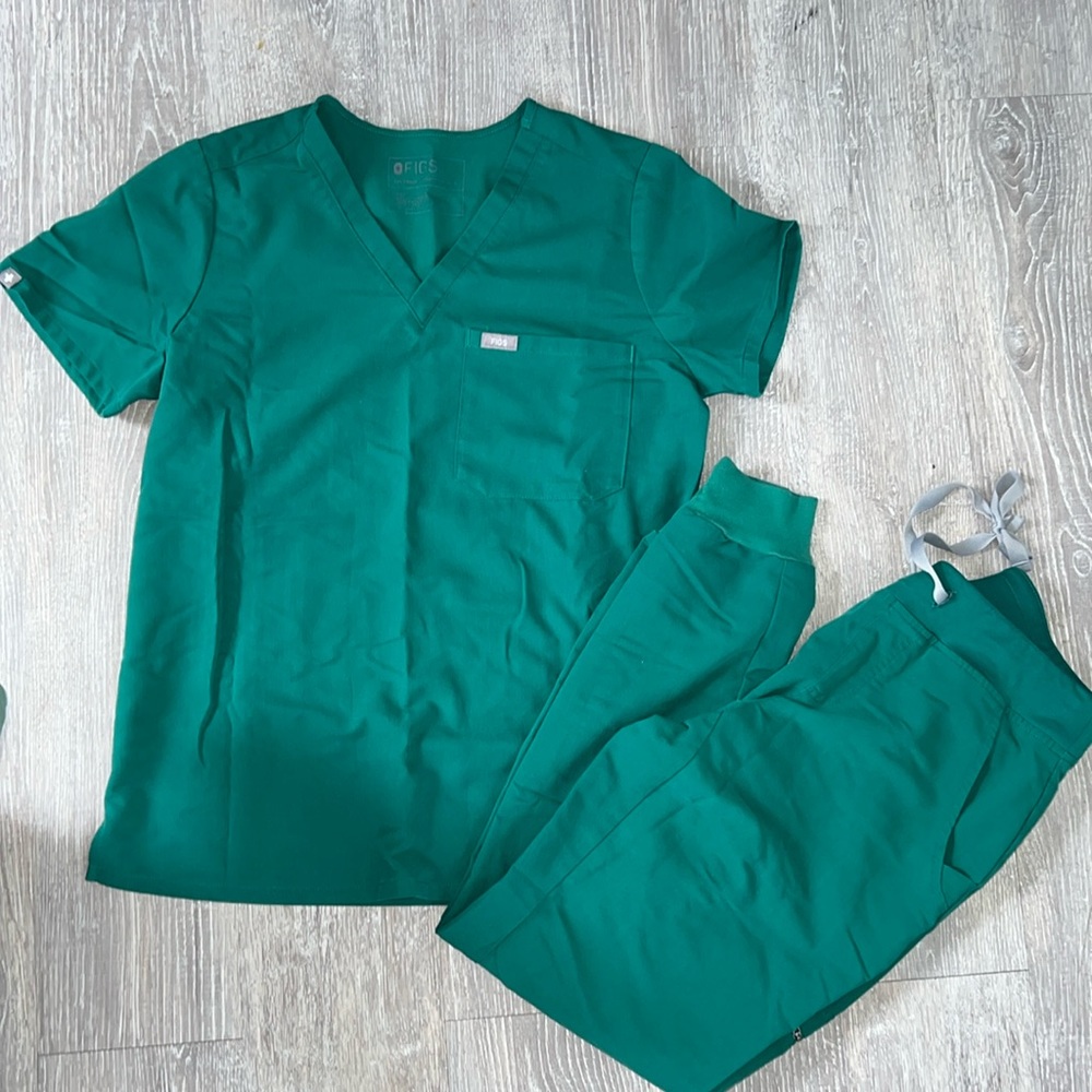 Figs Jogger Scrub Set